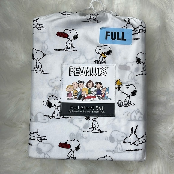 🆕 Snoopy Full Sheet Set Peanuts Woodstock - Picture 1 of 4